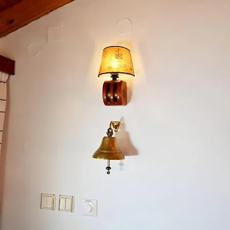 בית נופש Navigats Traditional House Village לפקימי